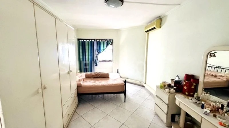 5 Room (5I) HDB for Sale in  228A Compassvale Walk - Image 4