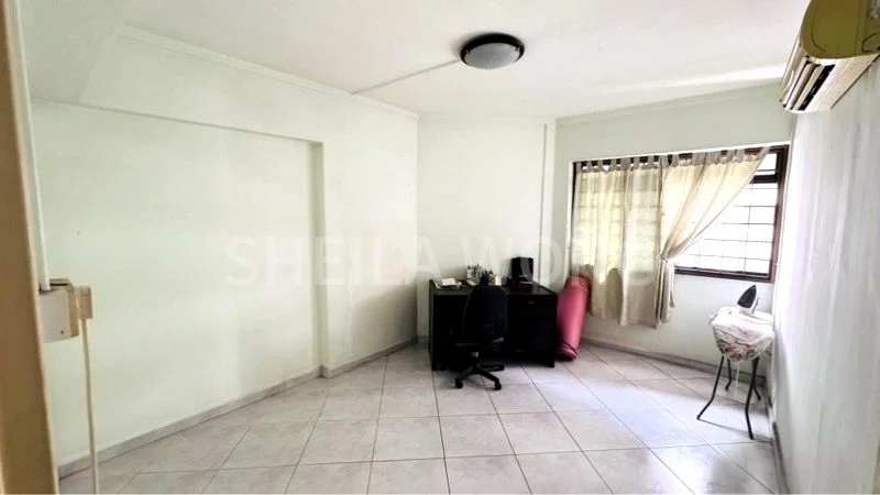 5 Room (5I) HDB for Sale in  228A Compassvale Walk - Image 3