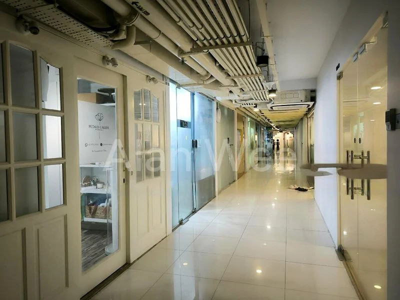 Thomson V Two: Retail Shop for Sale - Image 3