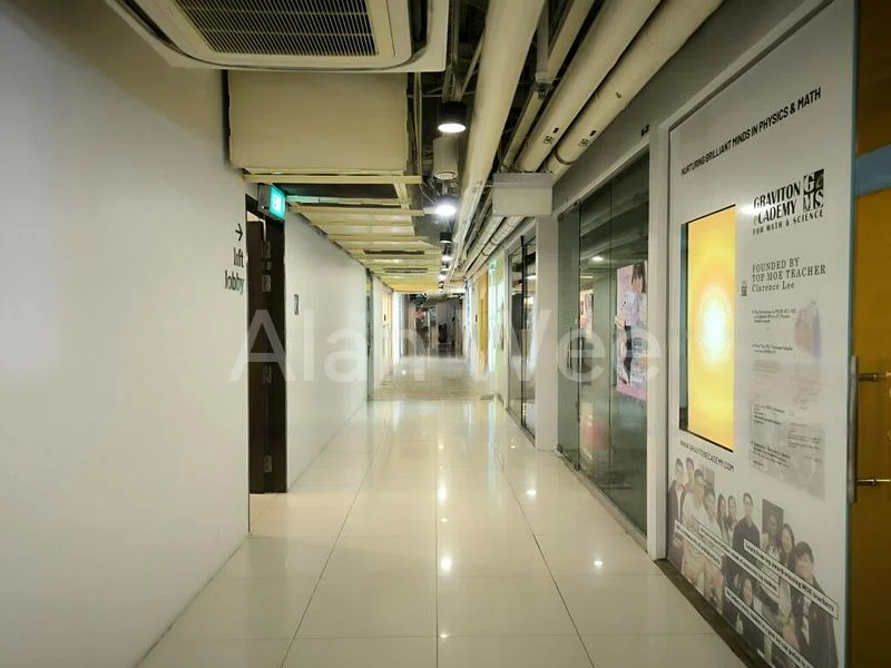 Thomson V Two: Retail Shop for Sale - Image 1