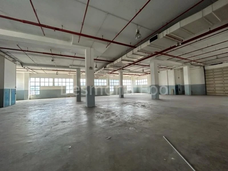 Light Industrial (B1) for Rent: Entire floor, 6.5m high in Serangoon North - Image 4