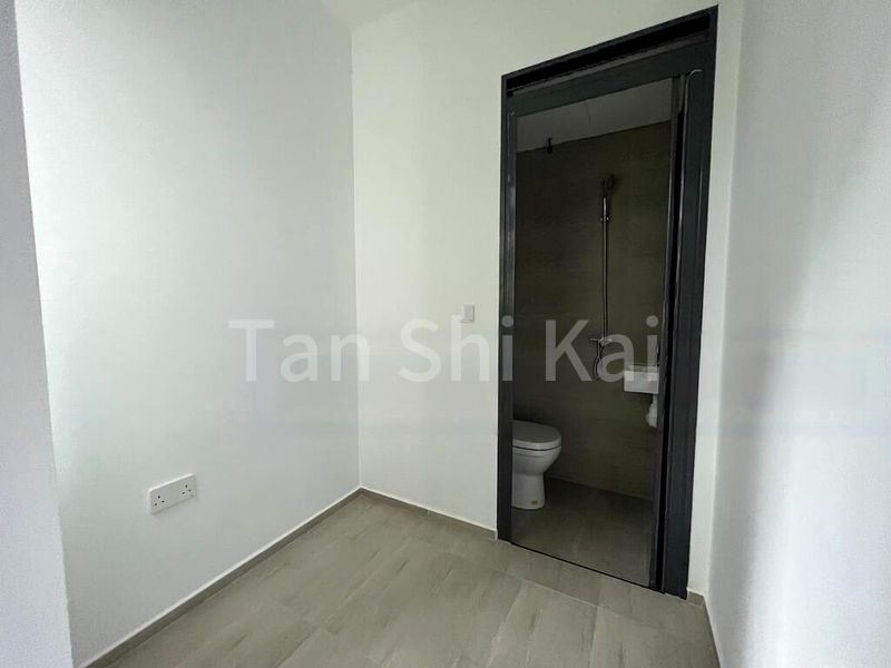 3 Bed Condo for Rent in  Parc Esta - Image 5