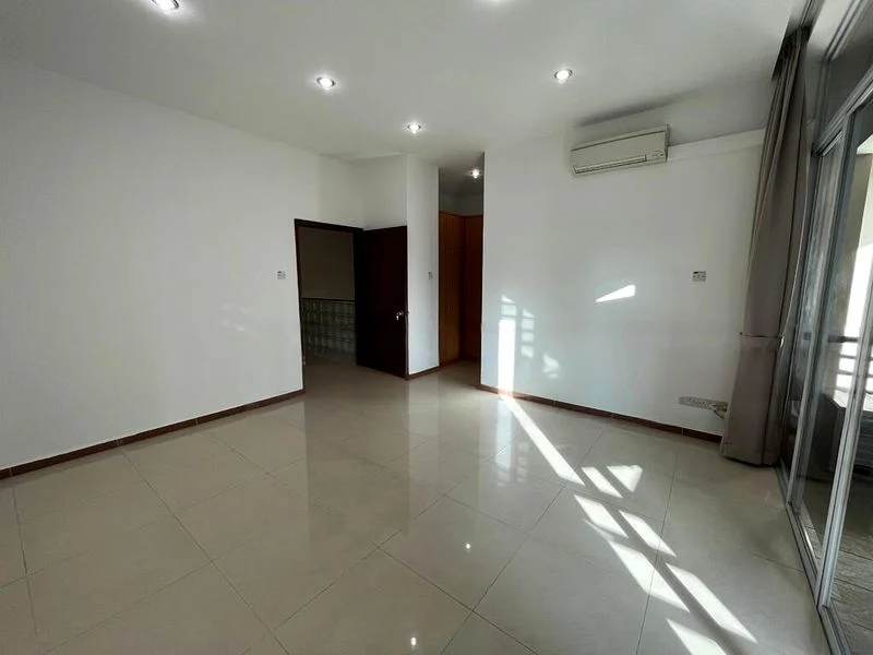 4 Bed Terraced House (Landed) for Rent in  Cambridge Road - Image 6