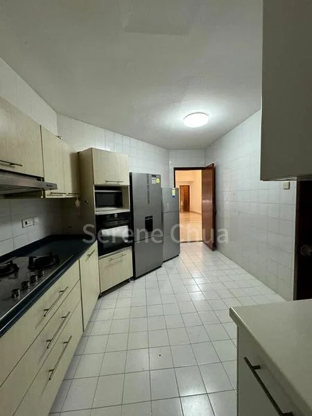 4 Bed Condo for Sale in  The Balmoral - Image 4