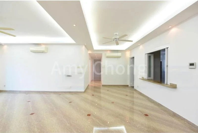 4 Bed Condo for Rent in  Spring Grove - Image 2