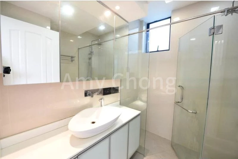 4 Bed Condo for Rent in  Spring Grove - Image 5