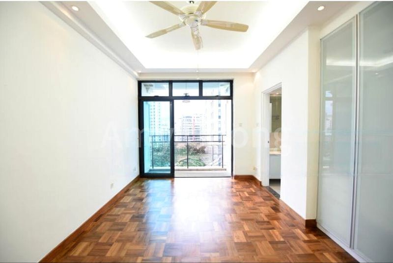 4 Bed Condo for Rent in  Spring Grove - Image 8