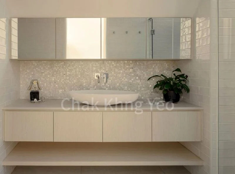 4 Bed Terraced House (Landed) for Sale in  Chai Chee Road - Image 2