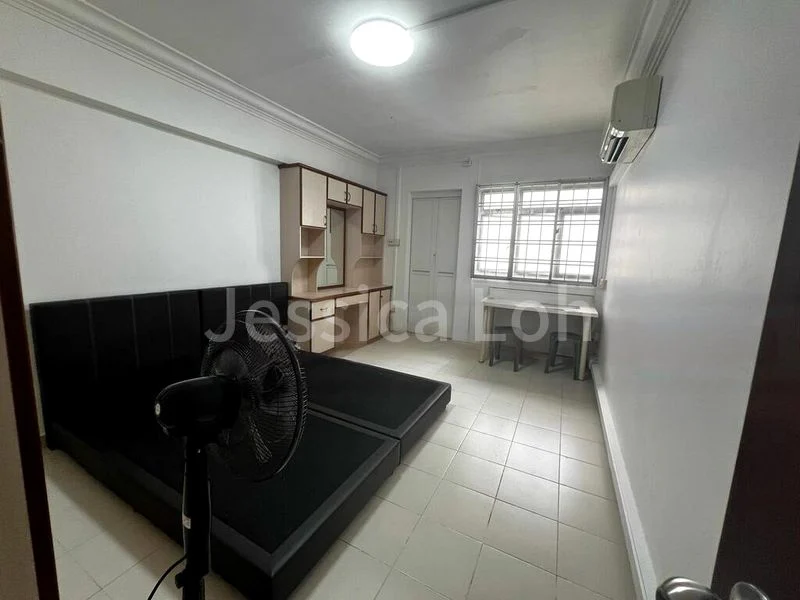 Common Room (HDB) for Rent in  467 Tampines Street 44 - Image 2