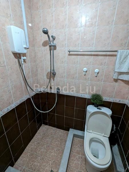 Room (Condo) for Rent in  En Fu Mansions - Image 13