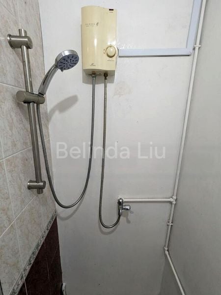 Room (Condo) for Rent in  En Fu Mansions - Image 12