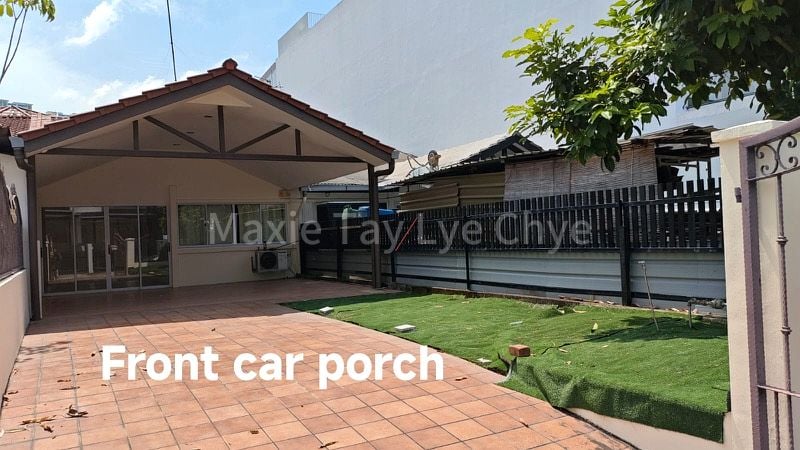 3 Bed Terraced House (Landed) for Sale in  Seletar Hills Estate - Image 1