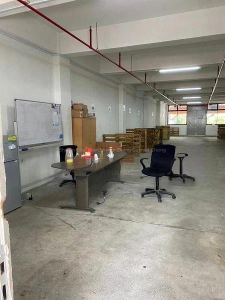 Light Industrial (B1) for Rent: 1091 Lower Delta Road - Image 1