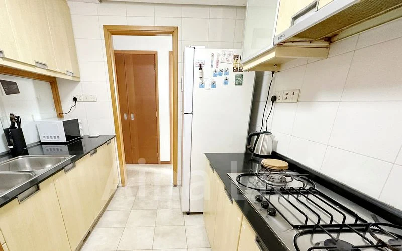 Common Room (Condo) for Rent in Sunglade - Image 4