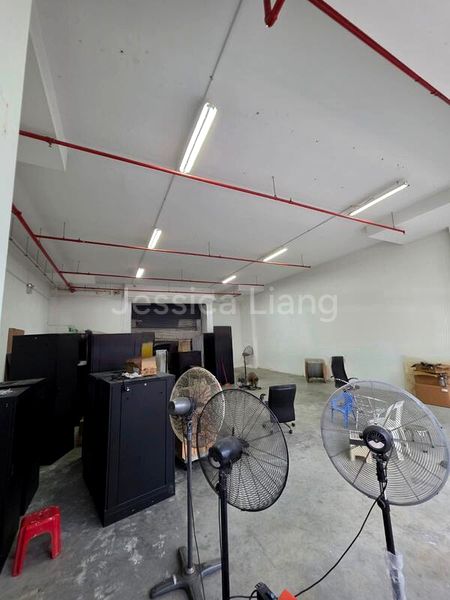 Light Industrial (B1) for Rent: Woodlands Horizon - Image 2