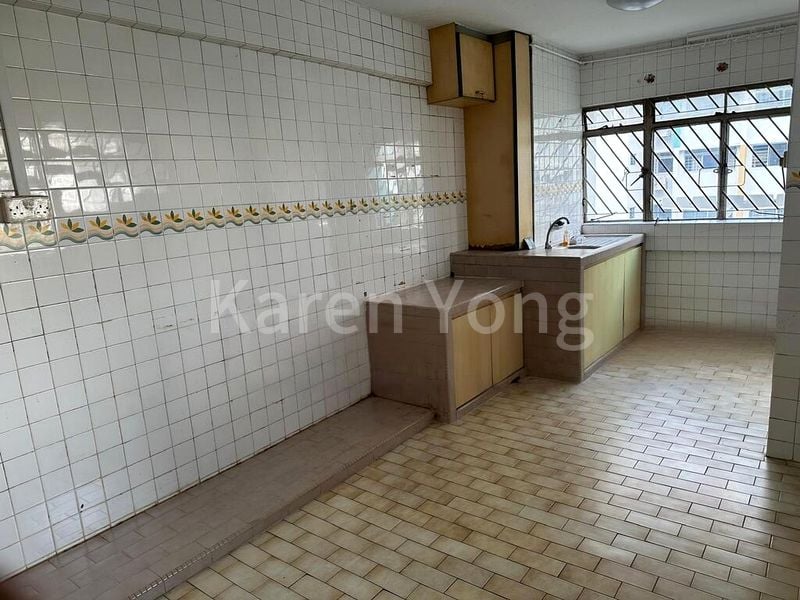 5 Room (5I) HDB for Sale in  137 Marsiling Road - Image 4