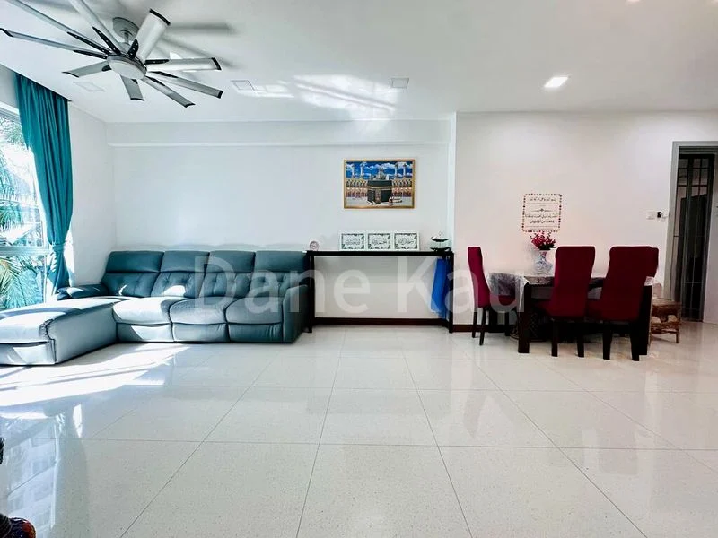 3 Bed Executive Condo for Sale in Whitewater - Image 1