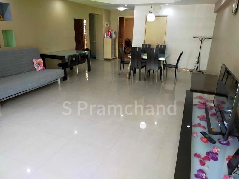 5 Room (5I) HDB for Rent in  687C Woodlands Drive 75 - Image 3