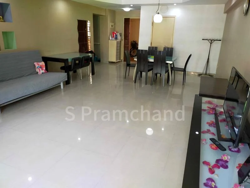 5 Room (5I) HDB for Rent in  687C Woodlands Drive 75 - Image 3