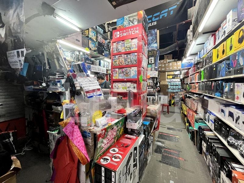 Shop / Shophouse for Sale: Sim Lim Square - Image 13