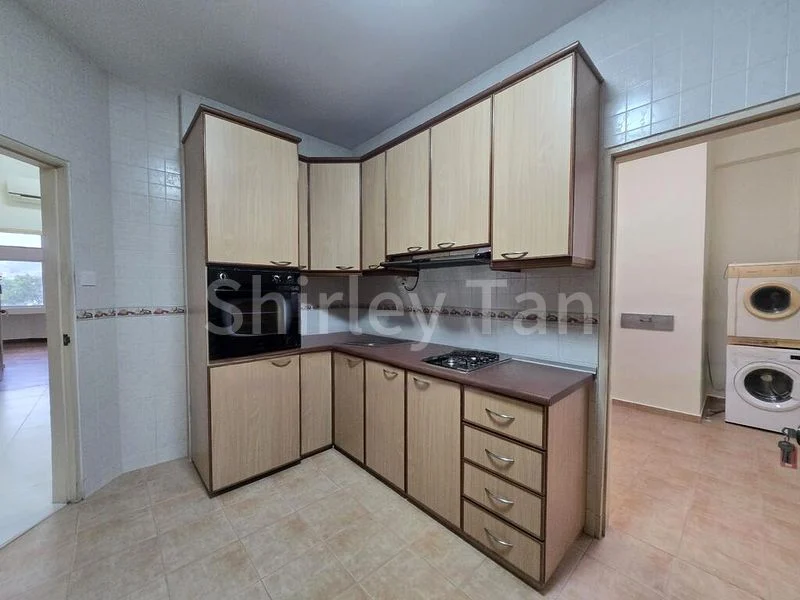 3 Bed Condo for Rent in  Clementi Park - Image 6