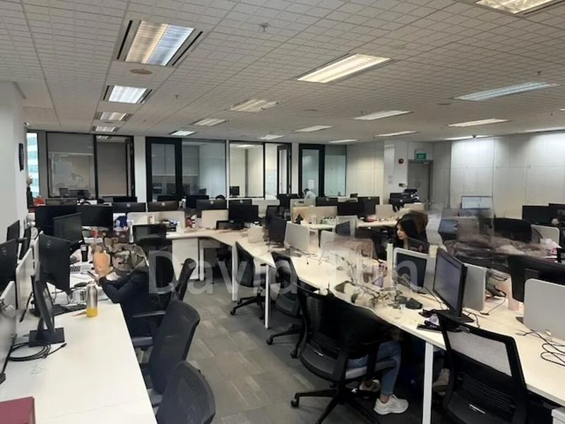 Office for Rent: Efficient Layout, Fitted Office at Raffles Place - Image 4