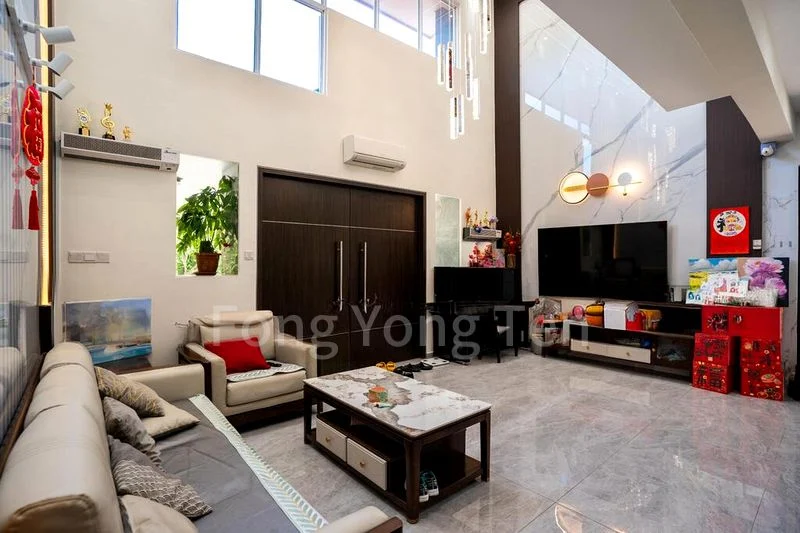 6 Bed Semi-Detached House (Landed) for Sale in Kembangan Estate - Image 1