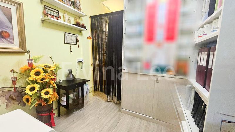 Shop / Shophouse for Rent: The Promenade @ Pelikat - Image 3