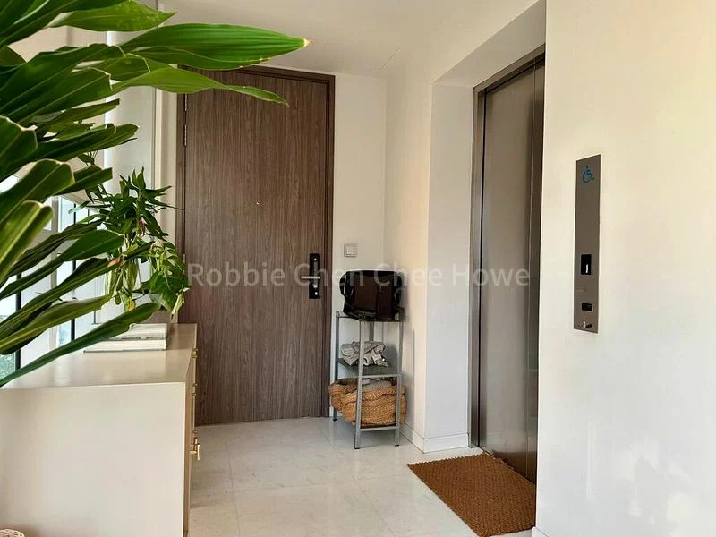 3 Bed Condo for Rent in  Queens Peak - Image 11