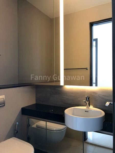 2 Bed Condo for Rent in Kallang Riverside - Image 7
