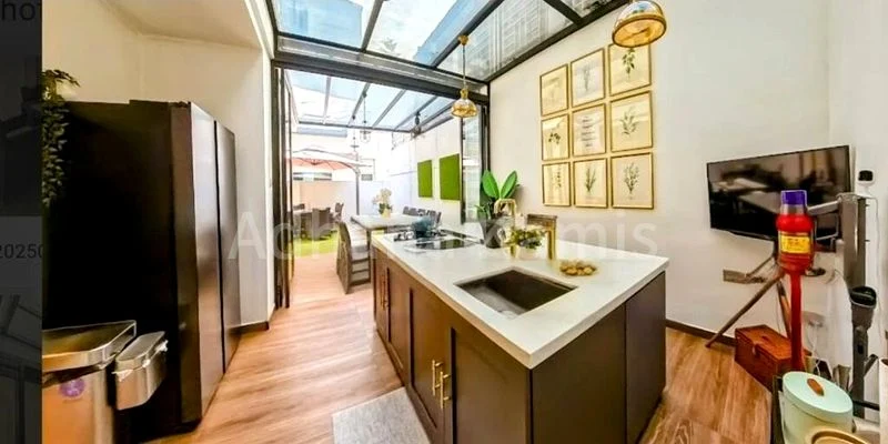 5 Bed Corner Terrace (Landed) for Sale in  Singapore Expo - Image 4