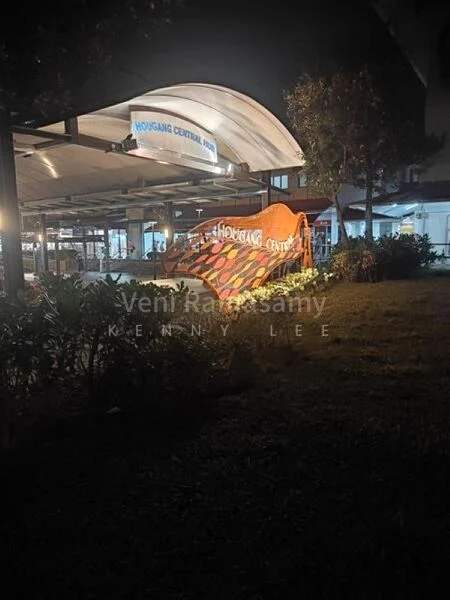 Common Room (HDB) for Rent in 542 Hougang Avenue 8 - Image 1