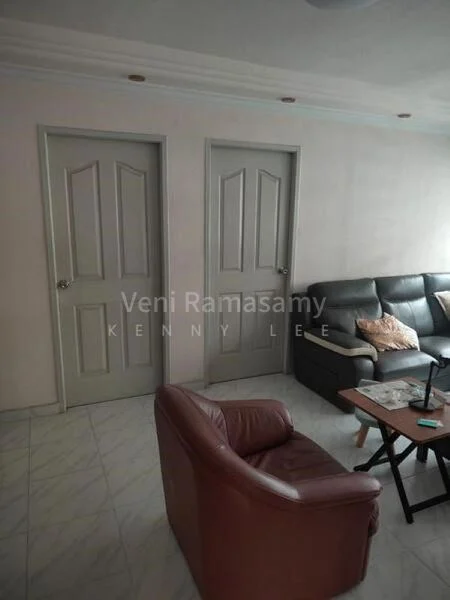 Common Room (HDB) for Rent in 542 Hougang Avenue 8 - Image 2