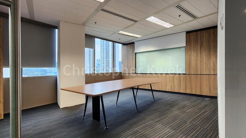 Office for Rent: Central Plaza - Image 10