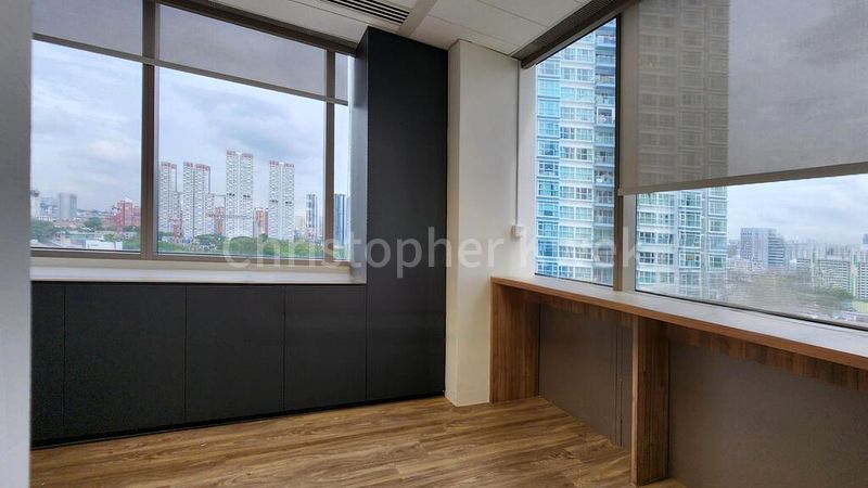 Office for Rent: Central Plaza - Image 2
