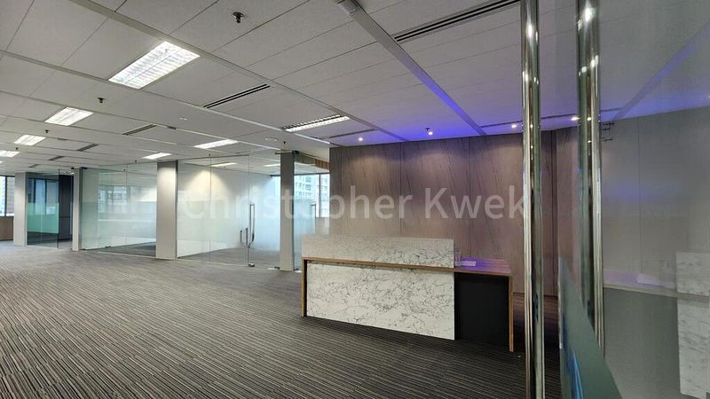 Office for Rent: Central Plaza - Image 12
