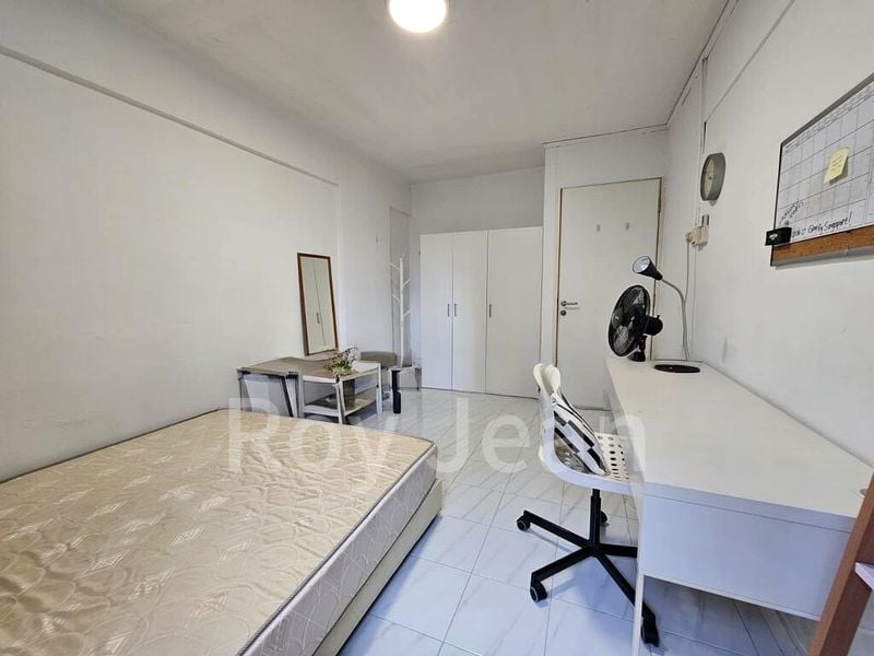 Common Room (HDB) for Rent in  205 Clementi Avenue 6 - Image 1