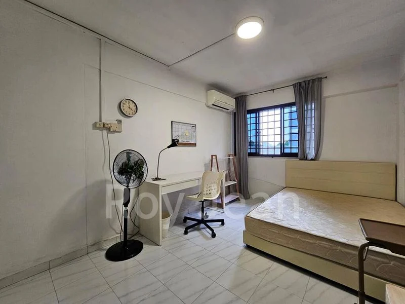 Common Room (HDB) for Rent in  205 Clementi Avenue 6 - Image 2