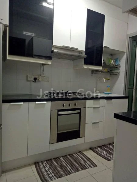 2 Room HDB for Rent in 18A Holland Drive - Image 3