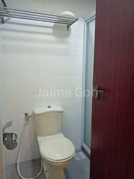 2 Room HDB for Rent in 18A Holland Drive - Image 11