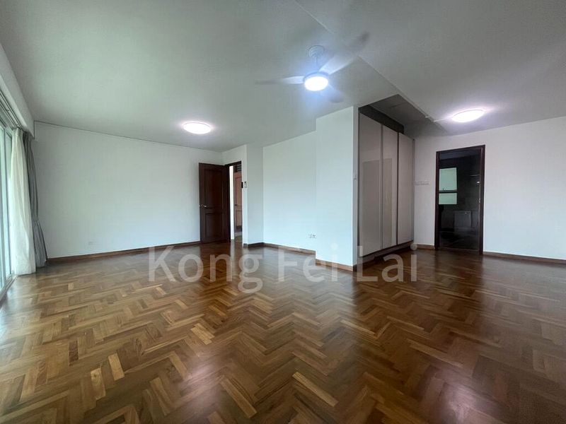 4 Bed Condo for Rent in  Pepys Hill Condominium - Image 17