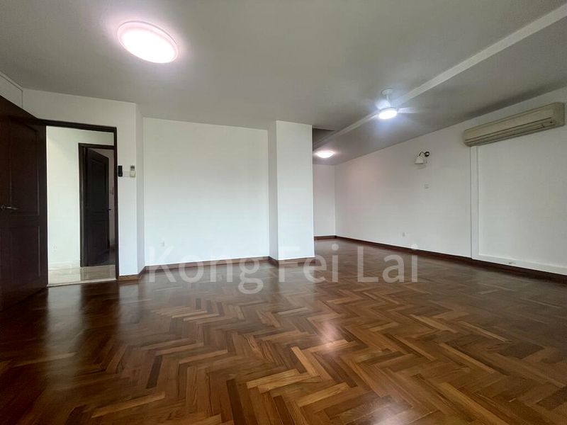 4 Bed Condo for Rent in  Pepys Hill Condominium - Image 19