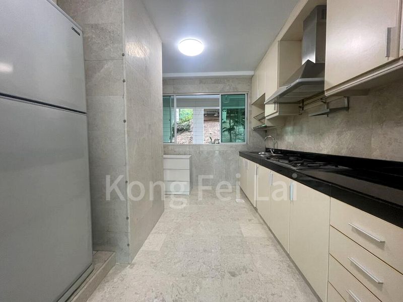 4 Bed Condo for Rent in  Pepys Hill Condominium - Image 6