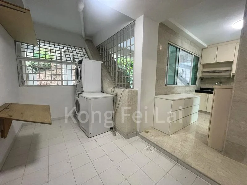 4 Bed Condo for Rent in  Pepys Hill Condominium - Image 5