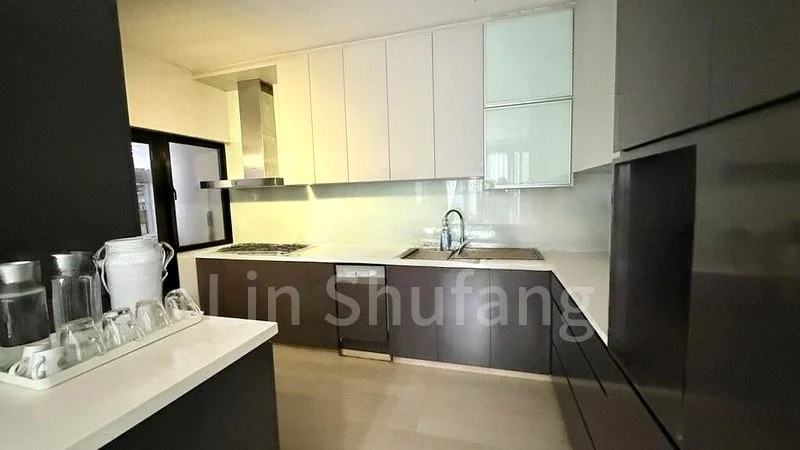 4 Bed Cluster House (Landed) for Sale in  Kent Ridge Drive - Image 2