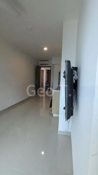 1 Bed Condo for Rent in  Treasure at Tampines - Image 2