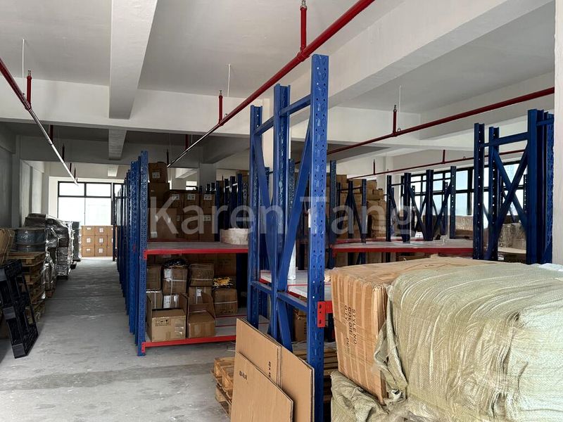 Light Industrial (B1) for Rent: Bendemeer Industrial Estate - Image 4