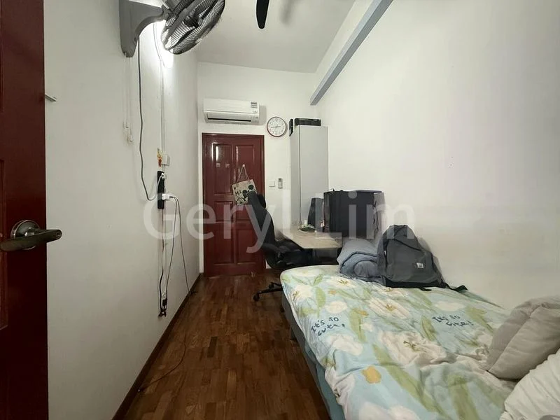 6 Bed Terraced House (Landed) for Sale in  The Riverina - Image 9