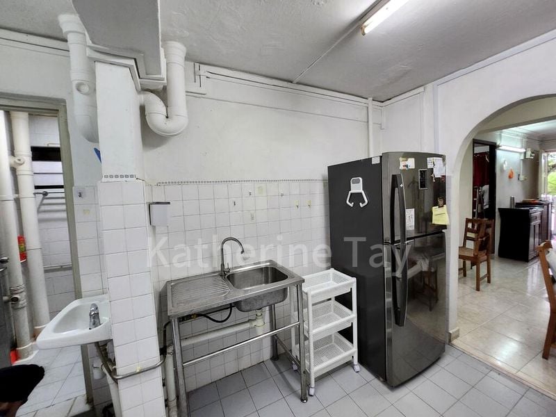 3 Room (3I) HDB for Rent in  157 Lorong 1 Toa Payoh - Image 6