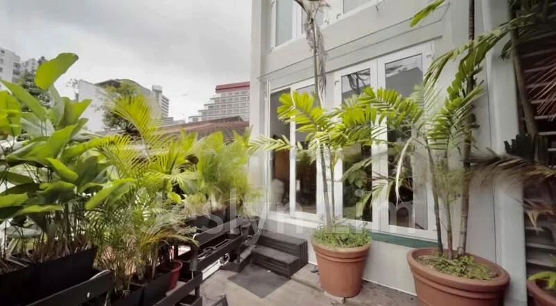 5 Bed Corner Terrace (Landed) for Sale in Jalan Elok - Image 9